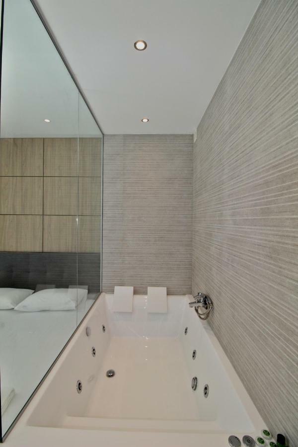 Apartment Blue Group Mesitiki